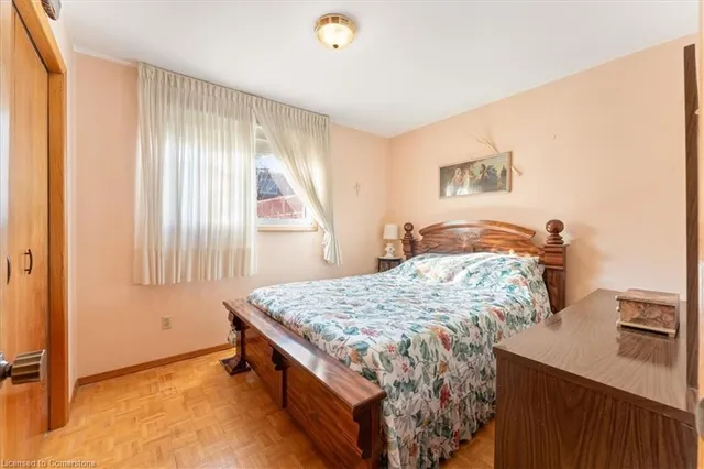 Additional image 31 of 17 Colgate Crt