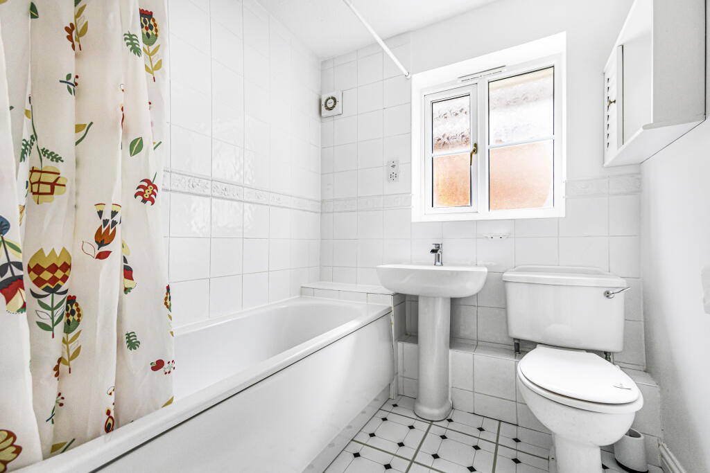 Additional image 10 of Salmon Close, Welwyn Garden City, Hertfordshire, AL7