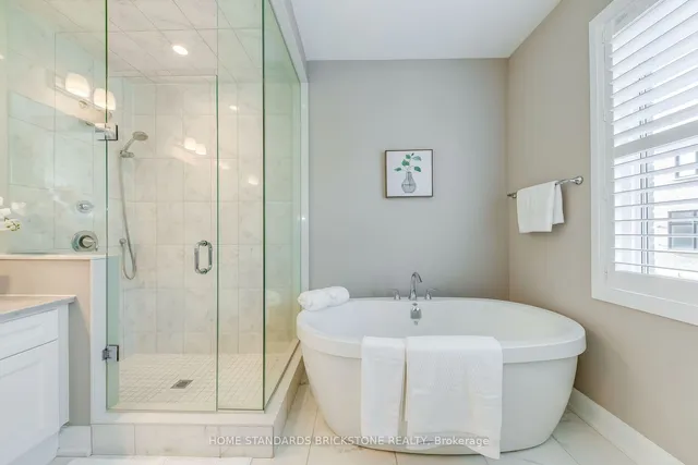 Additional image 30 of 1458 Everest Cres