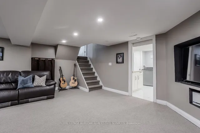 Additional image 38 of 110 Billington Cres