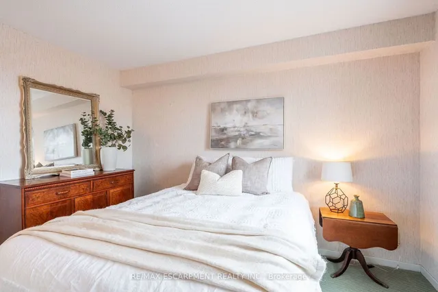 Additional image 24 of 5280 Lakeshore Rd Unit 911