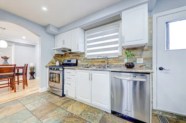 Additional image 8 of 121 Cultra Sq