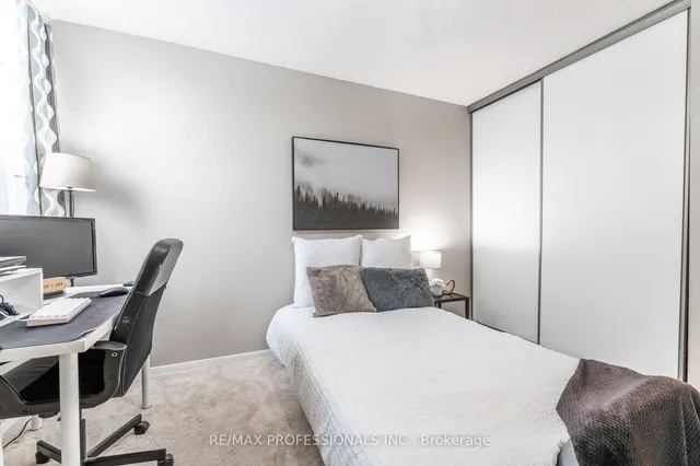 Additional image 27 of 4064 Lawrence Ave Unit 515