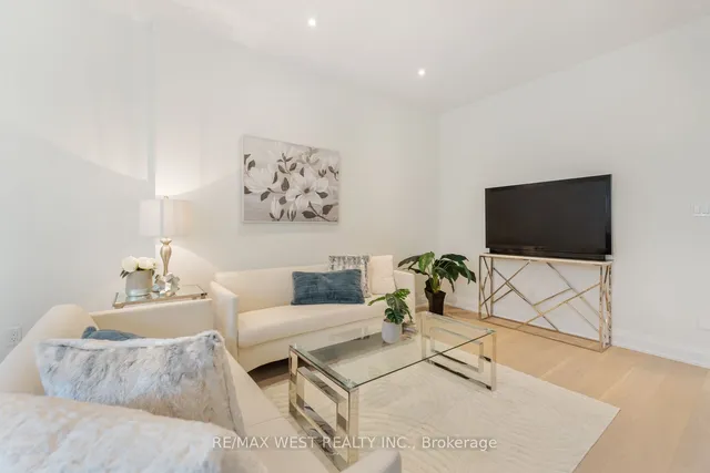 Additional image 14 of 1049 Greenwood Ave