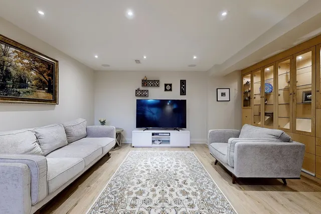 Additional image 27 of 96 Crimson Millway