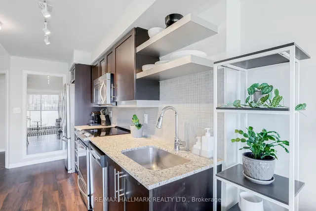 Additional image 5 of 400 Adelaide St Unit 2110