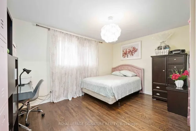 Additional image 20 of 41 Dixington Cres