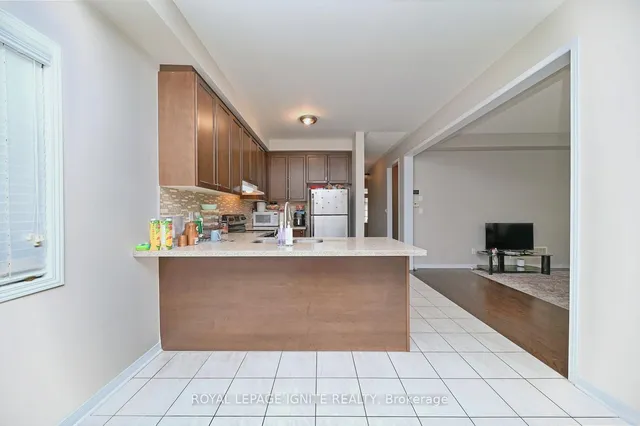 Additional image 17 of 22 Thornapple St