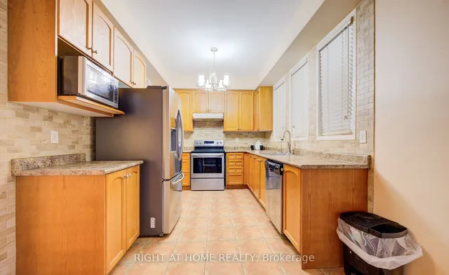 Additional image 7 of 1100 Bonin Cres