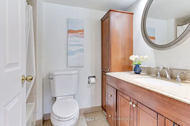 Additional image 17 of 705 King St Unit 913