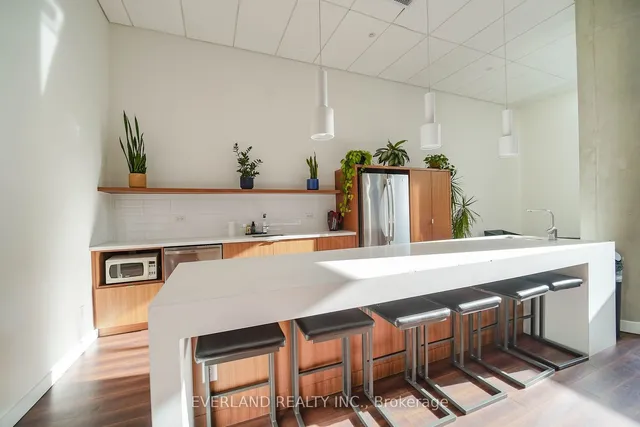 Additional image 6 of 160 Flemington Rd Unit 1005