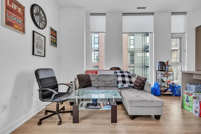 Additional image 12 of 10 Lagerfeld Dr