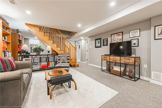 Additional image 27 of 61 Home St