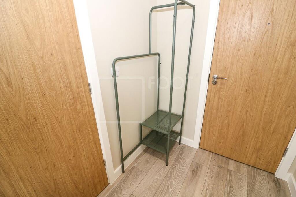 Additional image 8 of COLONNADE HOUSE INCLUDES ELECTRIC + WATER BILLS