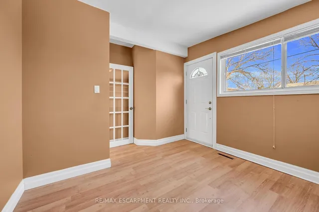 Additional image 21 of 31 Bobolink Rd