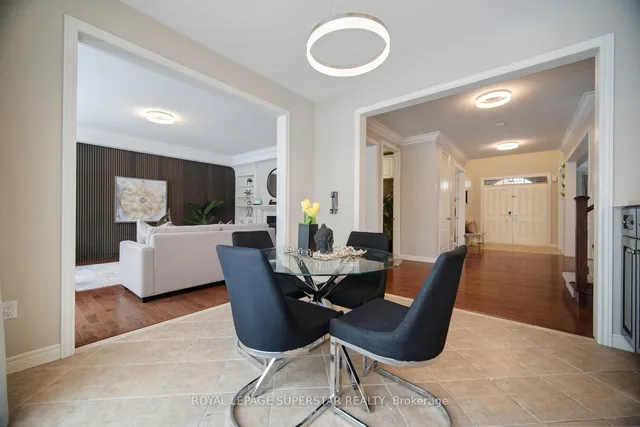 Additional image 13 of 220 EDGEWATER Cres