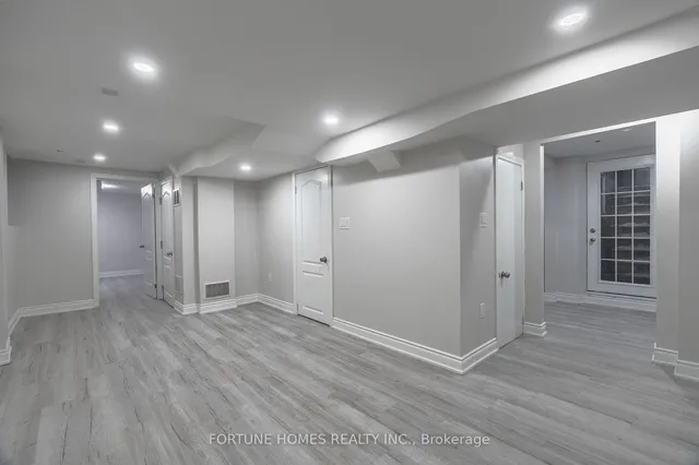 Additional image 31 of 3 lilly Cres