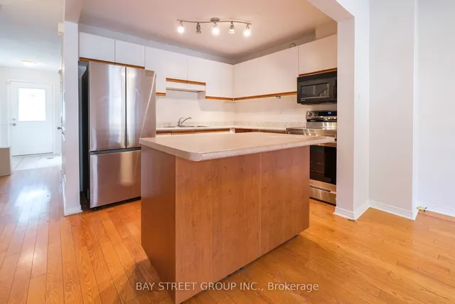 Additional image 3 of 610 Barton St Unit 41