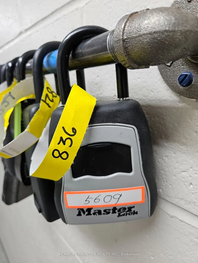 Additional image 34 of 386 Yonge St Unit 5609