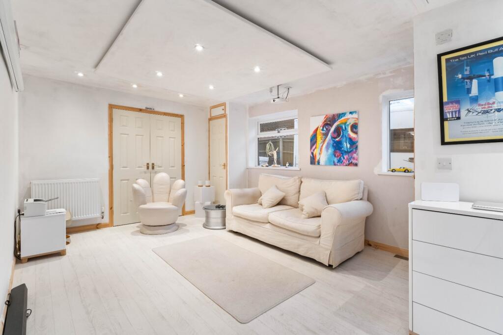 Additional image 10 of Victoria Park, Castle Cary, Somerset, BA7