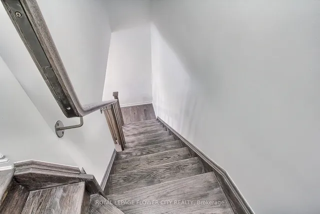 Additional image 22 of 1565 Moira Cres