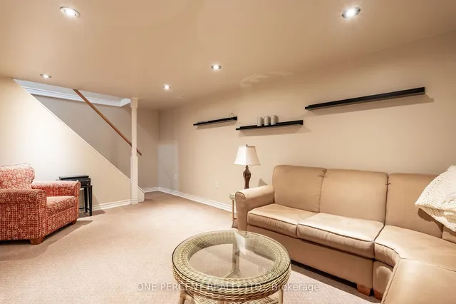 Additional image 27 of 1011 White Oak Dr Unit 1