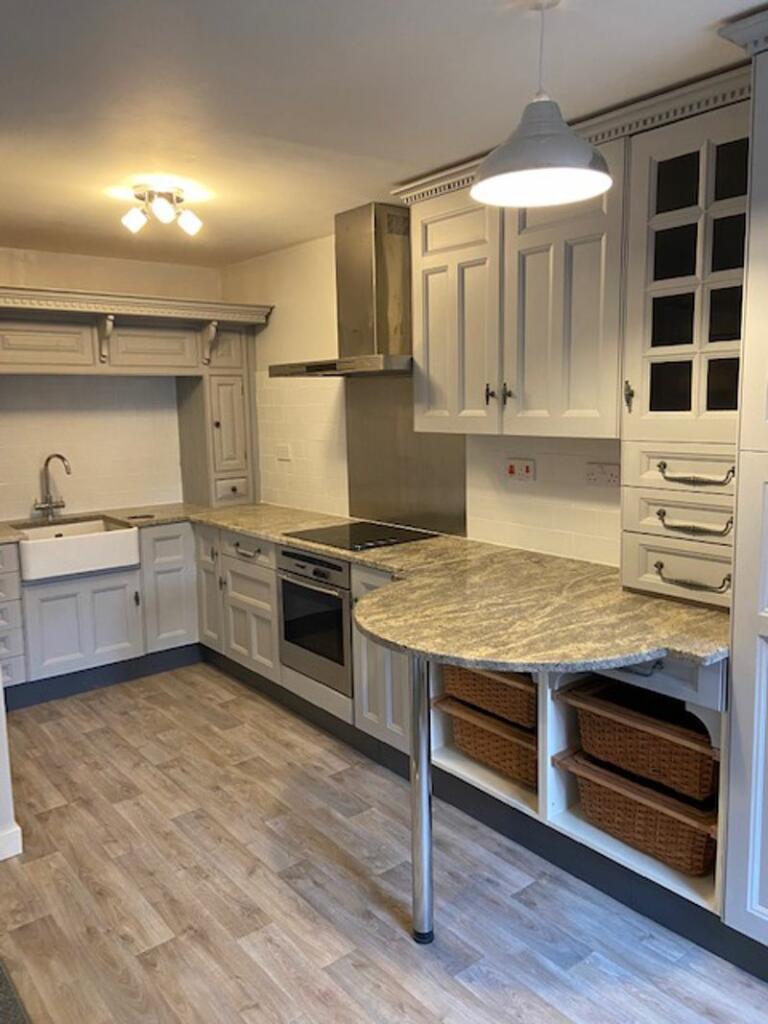 Additional image 2 of Trowbridge. Silver Street