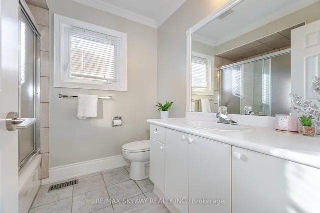 Additional image 26 of 122 Valonia Dr