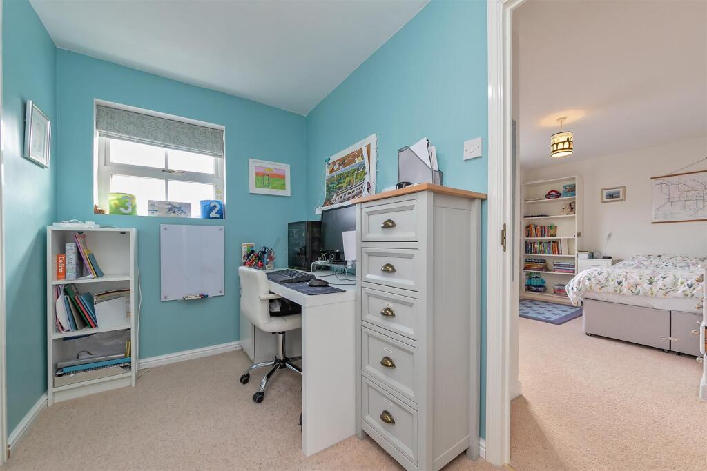 Additional image 14 of Longacres, St Albans, Hers