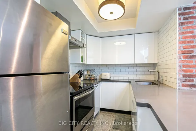 Additional image 13 of 570 Wellington St Unit 12B