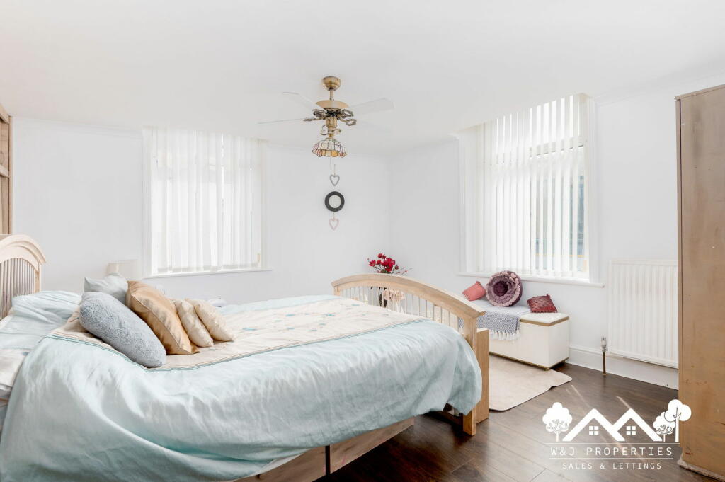 Additional image 25 of Blackburn Road, Darwen, BB3