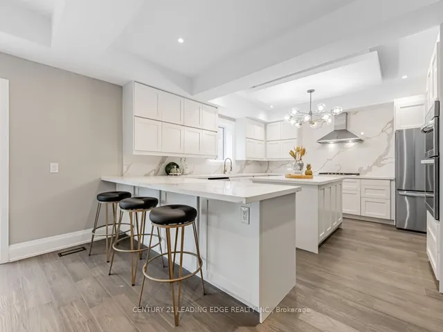 Additional image 12 of 19 DONALDA Cres