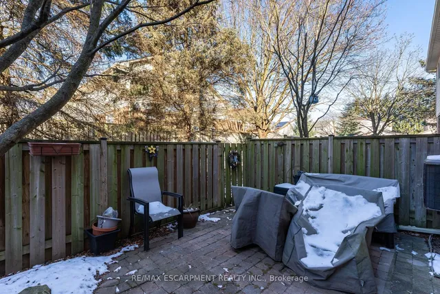 Additional image 32 of 79 Braeheid Ave Unit 16