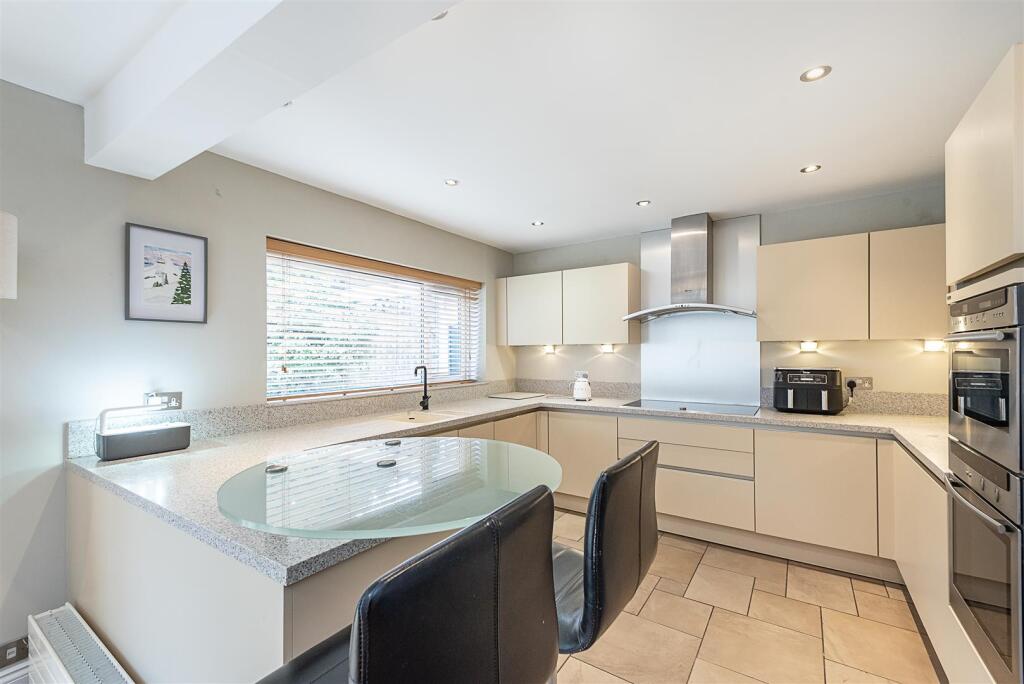 Additional image 13 of Tintern Close, Harpenden