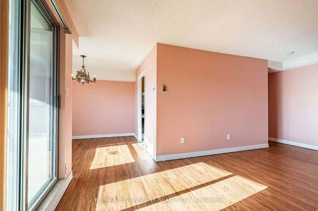 Additional image 15 of 8 Village Green Unit 612