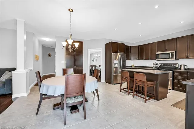 Additional image 18 of 31 Showcase Dr