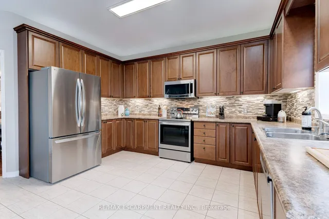 Additional image 9 of 12 Edgecroft Cres