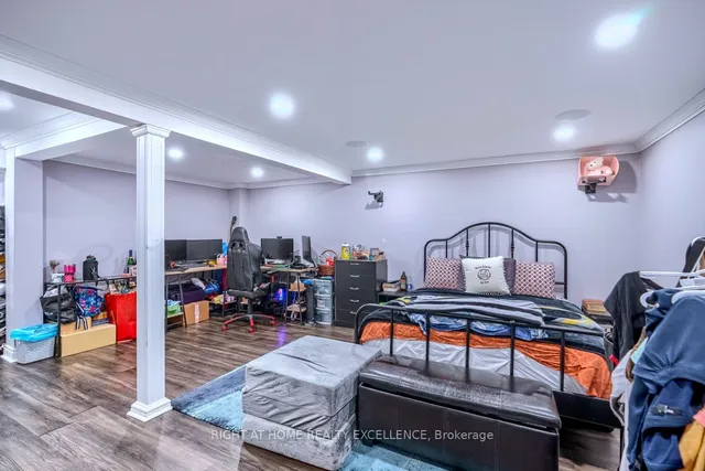 Additional image 38 of 17 Hilldowntree Tr