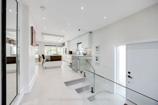 Additional image 9 of 38 Farmcrest Dr