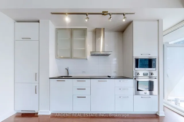 Additional image 10 of 14 York St Unit 2401