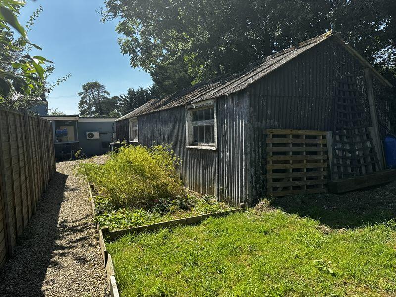 Additional image 9 of Standerwick