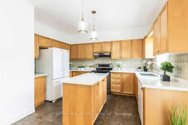 Additional image 12 of 252 Thorner Dr