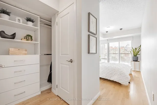 Additional image 17 of 15 Stafford St Unit 717