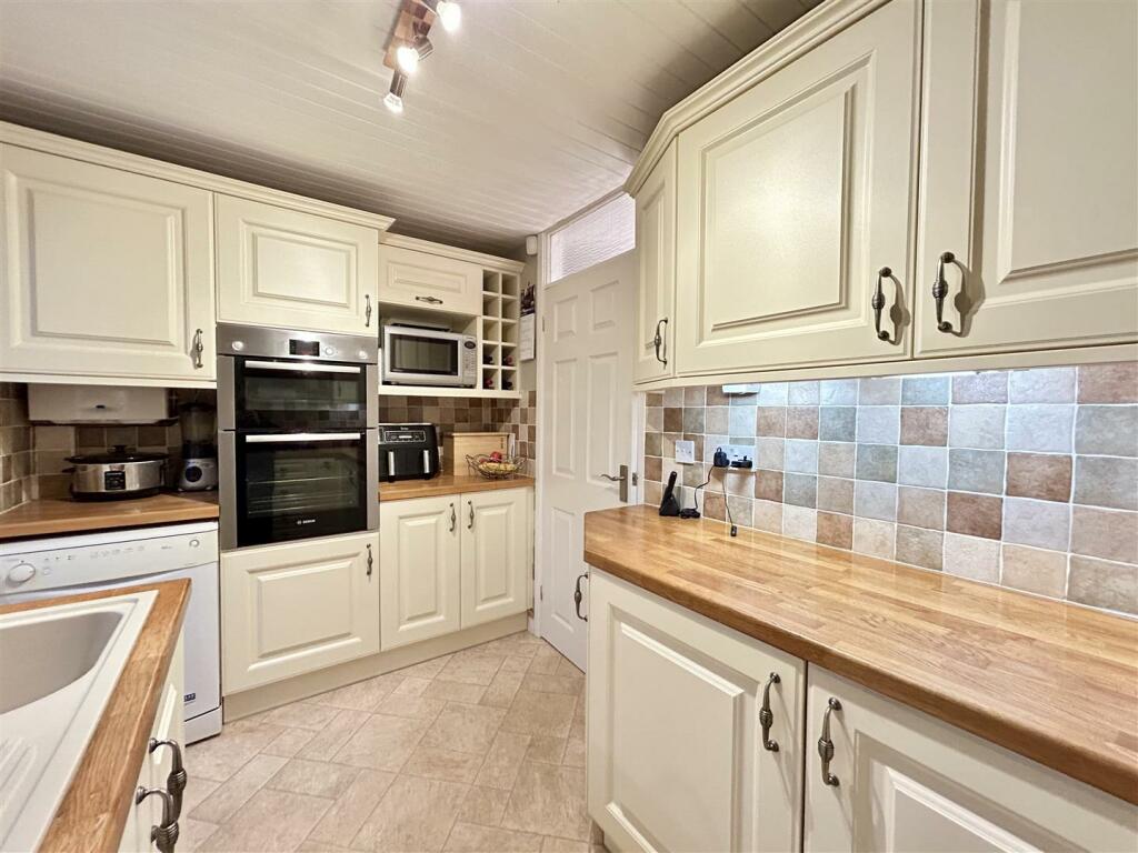 Additional image 7 of Hadendale, Cradley Heath