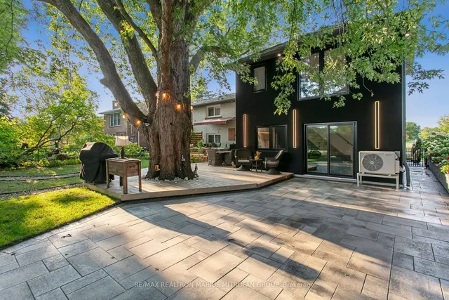 Additional image 32 of 21 Toynbee Tr