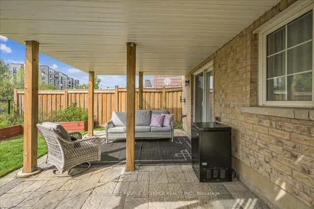 Additional image 29 of 1190 Duignan Cres