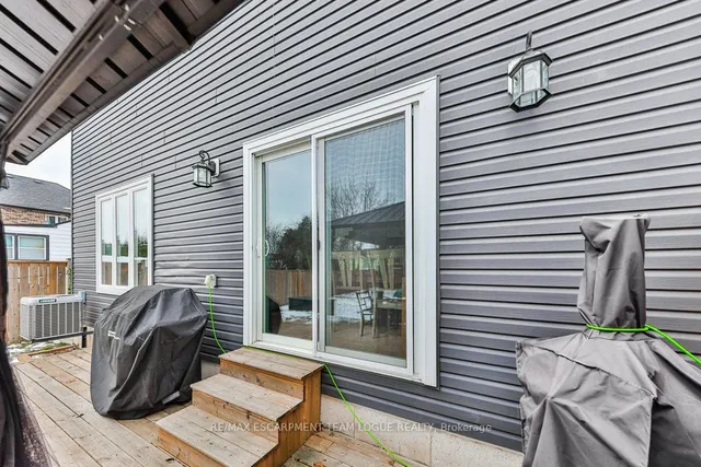 Additional image 31 of 36 Warwick Rd