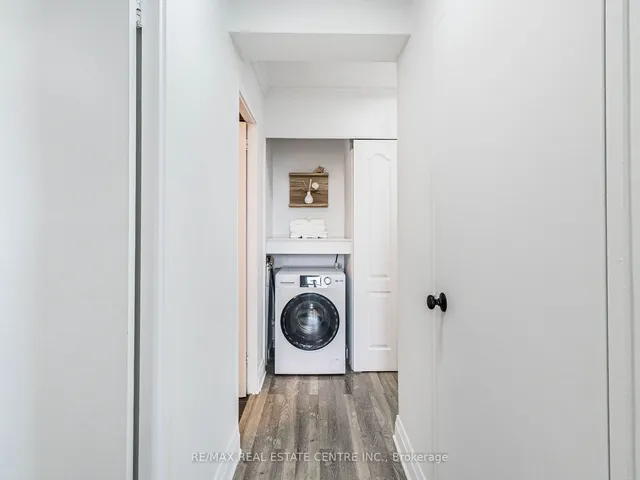 Additional image 23 of 716 The West Mall Unit 1111