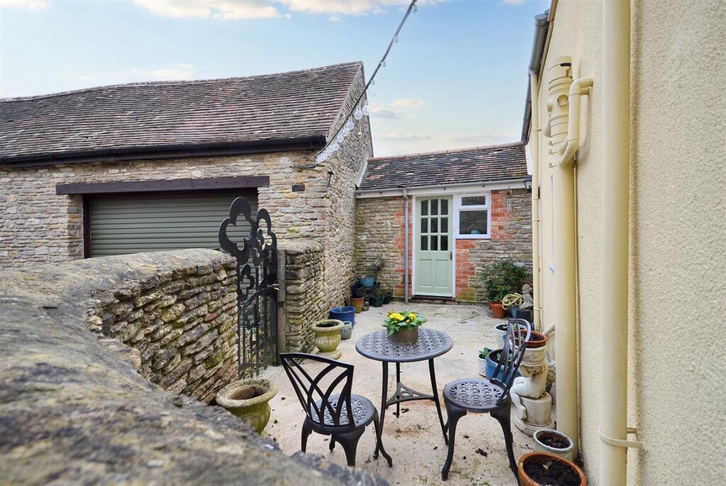 Additional image 7 of High Street, Henstridge