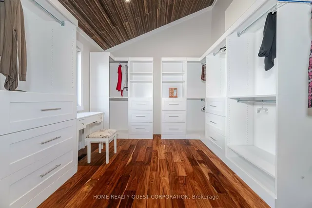 Additional image 28 of 41 Bowshelm Crt